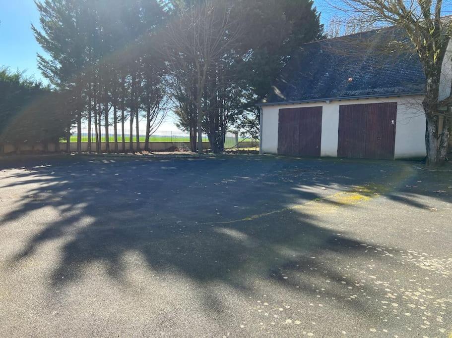 Le Cabaret Paisible Avec Piscine Villa Montierchaume Exteriör bild