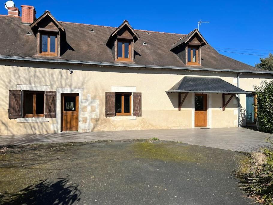 Le Cabaret Paisible Avec Piscine Villa Montierchaume Exteriör bild